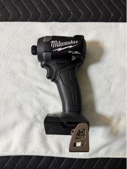 Milwaukee M18 FUEL 18V Lithium-Ion Brushless Cordless 1/4 in. Hex Impact Driver (Tool-Only)