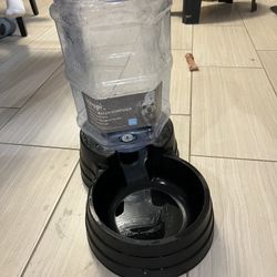 2.5 Gallon Gravity Water Feeder