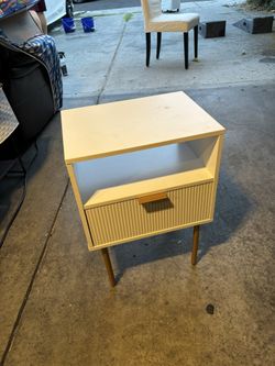 2 New nightstands