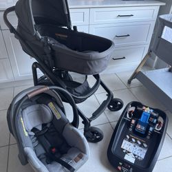 Maxi Cosi Tayla Max Travel System 