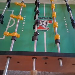 TORNADO TWISTER II FOOSBALL TABLE