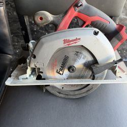 Milwuakee circular saw 