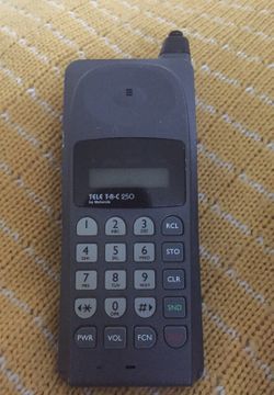 Motorola Tele T-A-C 250 vintage cell phone