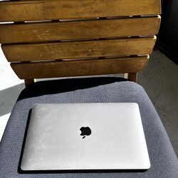 MacBook Air 2019 13 Inch I5 Intel Chip