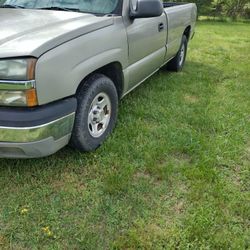 2003 Chevrolet 1500 WT 2wd