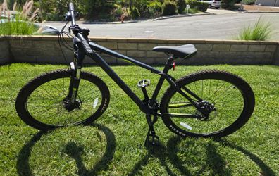“Northrock XC27 27.5-inch Aluminum Mountain Bike – Like New