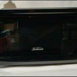 Sunbeam 0.7 sq ft Black Microwave Open Box $45