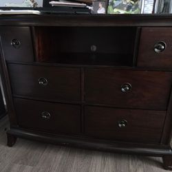 6 Drawer Dresser $100 Obo