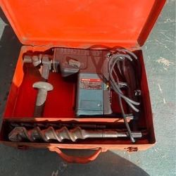 Bosch 1 3/4 Rotary Hammer Drill And Bits 