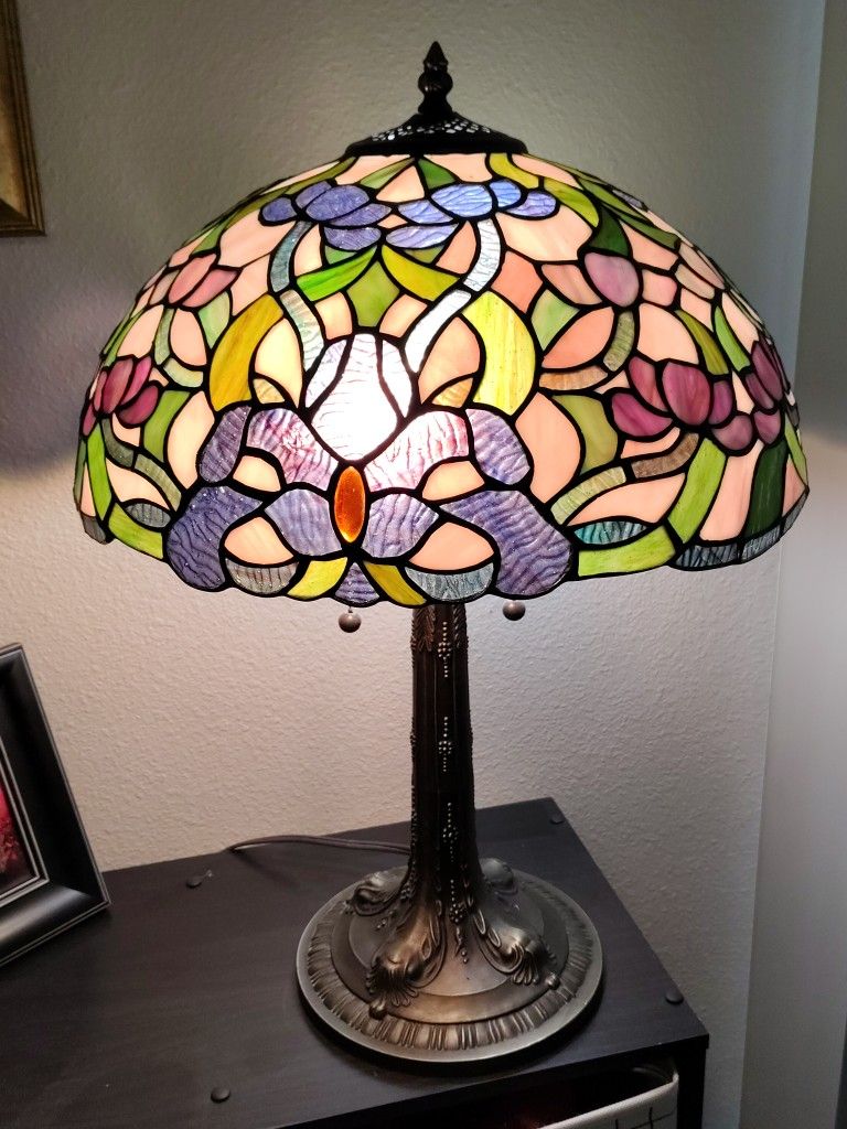 Tiffany Style Lamp