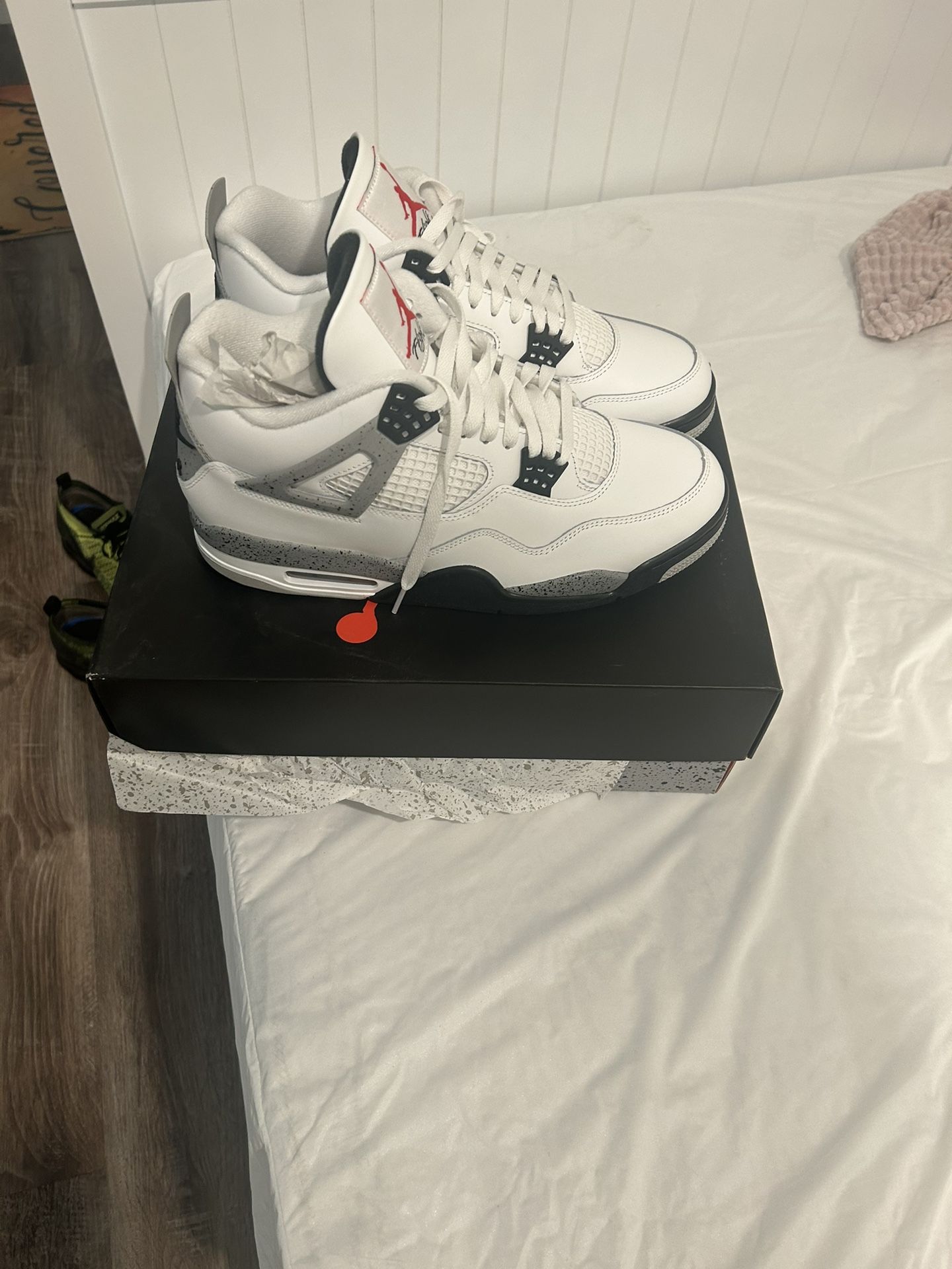 Jordan 4