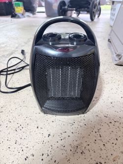 Portable space heater (located in Palm Beach Gardens)