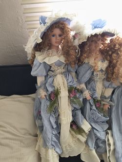 Porcelain dolls vintage Des