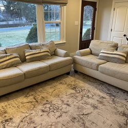 *FREE* Couches *pick Up Only*