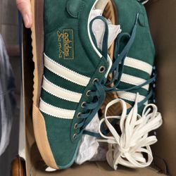 Adidas Sambas Men’s 10.5