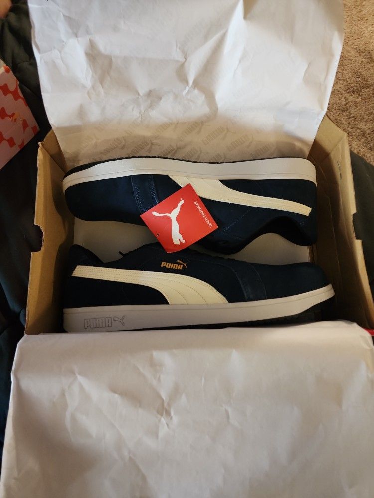 Puma Navy Suede Composite Toe
SIZE 14 New