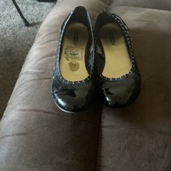 SE YCHELLES FLAT SHOES
