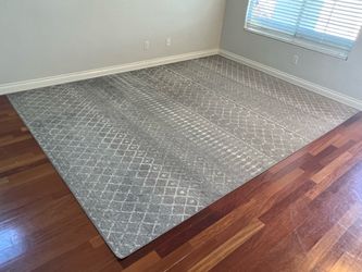 9’x12’ Rug