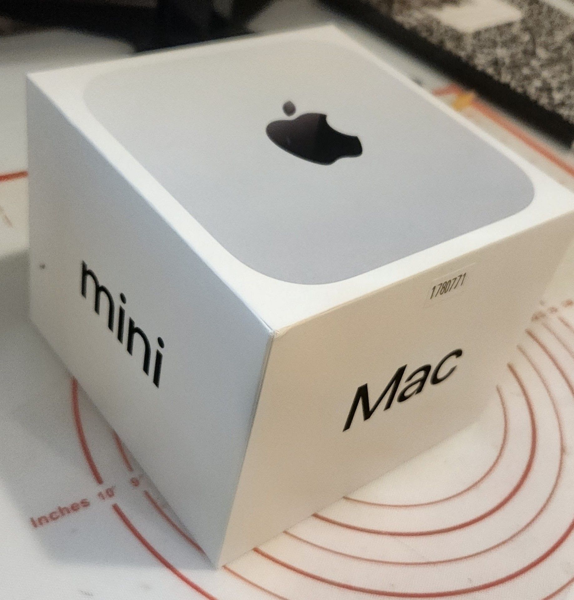 New unopened , 16GB, 256GB,
The Apple Mac mini with M4 chip