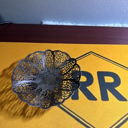 International Silver Co Footed CANDY DISH Lovelace Pattern 6" D No Handle #1428