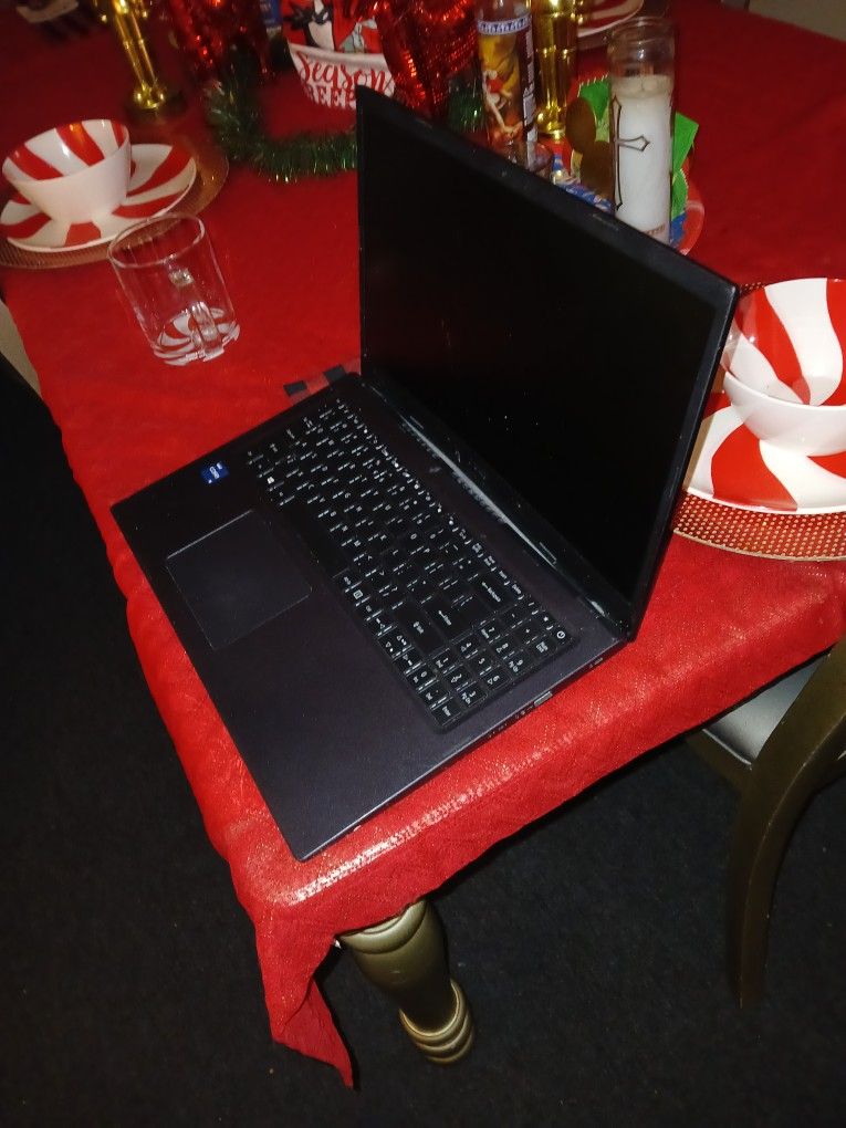 Laptop.
For sale.
Thirty dollars