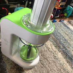 Electric spiralizer and slicer for vegetables and pasta maker