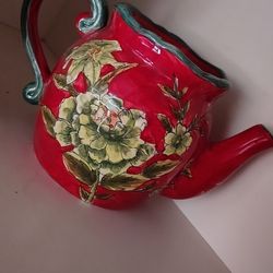 Ceramic Tea Pot, Salt&Pepper Shakers