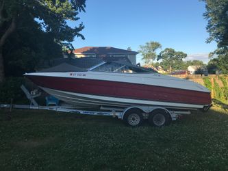 97 Bayliner Capri SS 5.7L bow rider 23.5 foot