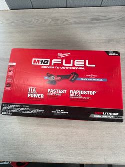 Milwaukee M18 FUEL 18V Lithium-Ion Brushless Cordless 4-1/2 in./5 in. Braking Grinder Kit