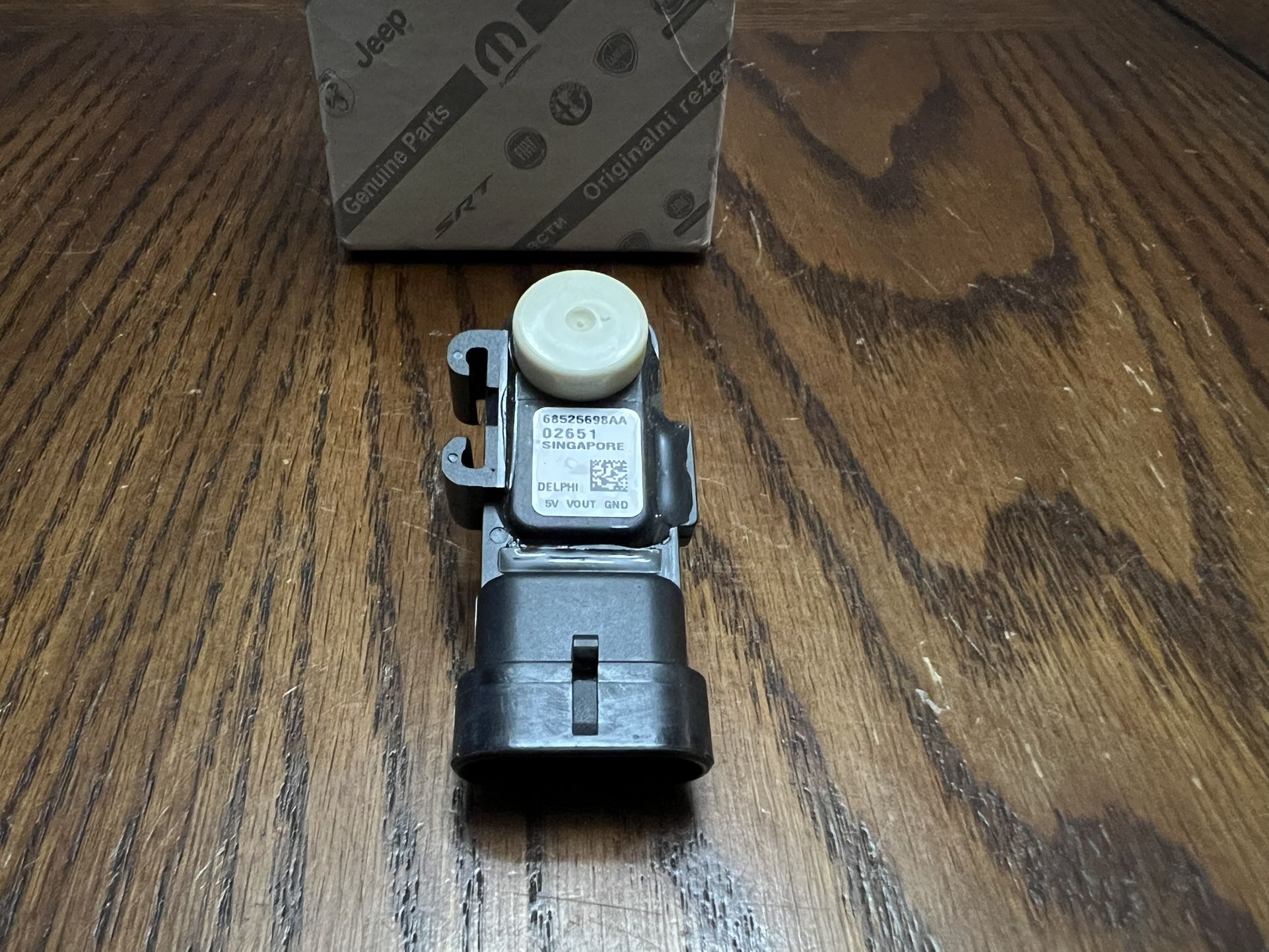 Chrysler Jeep Dodge Fuel Vapor Sensor 11-21 OEM