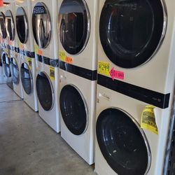 LG ThinQ WashTower Single Unit Front Load Washer 4.5 Cubic Feet Dryer 7.4 Cubic Feet WSB