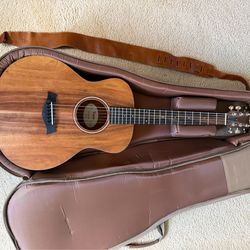 Taylor GS Mini-e Koa Acoustic-Electric Guitar Natural