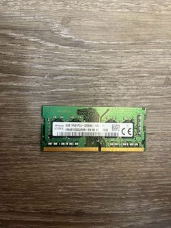 SK hynix 8GB DDR4 3200MHz SODIMM RAM Stick