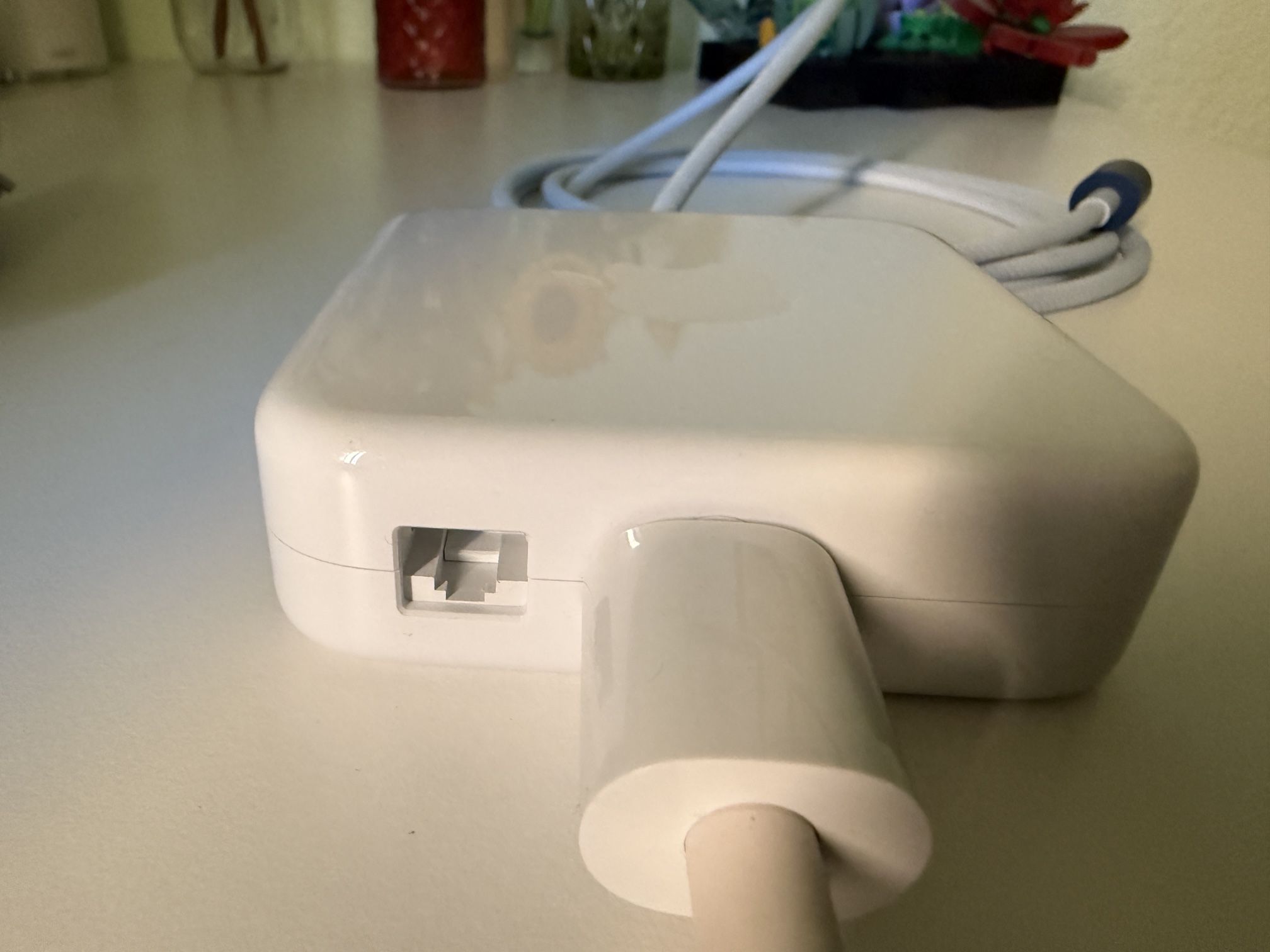 Blue Apple 143W Power Adapter With Ethernet Port