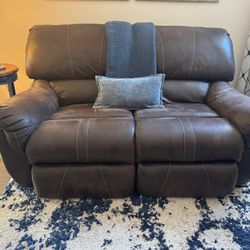 Comfy Brown Recliner Loveseat 