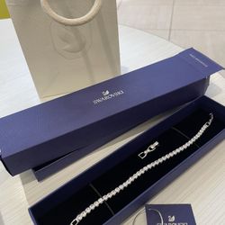 SWAROVSKI tennis Bracelet New In Box