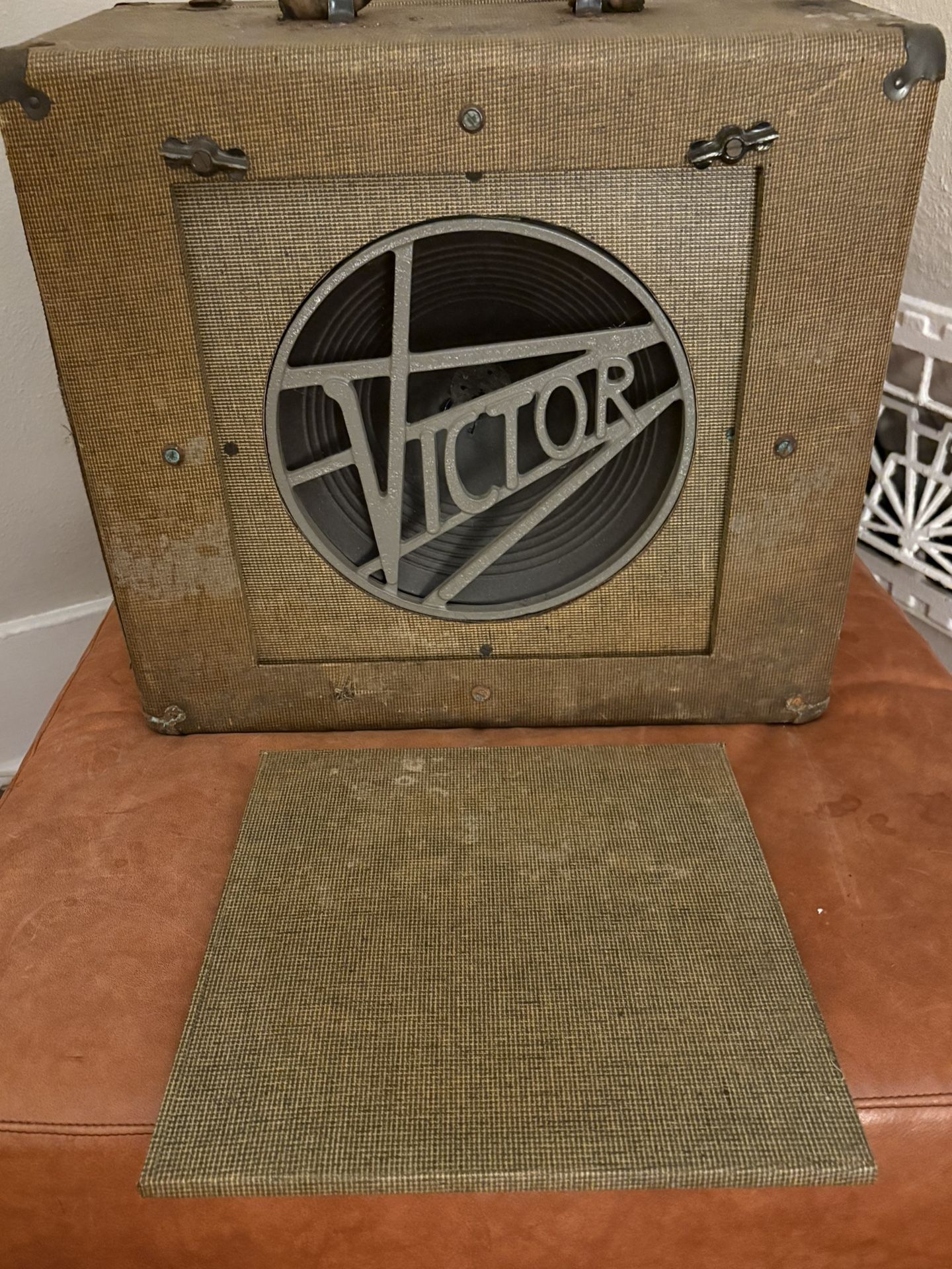Vintage Speaker & Projector