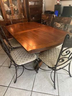 Moving sale