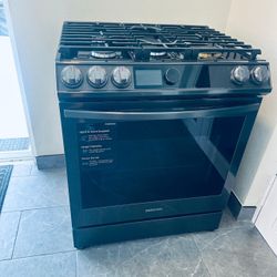 Samsung Gas Range Slide-In Black Stainless