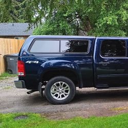 Leer Chevrolet Silverado/ GMC  Sierra 6.5ft Canopy 08-13