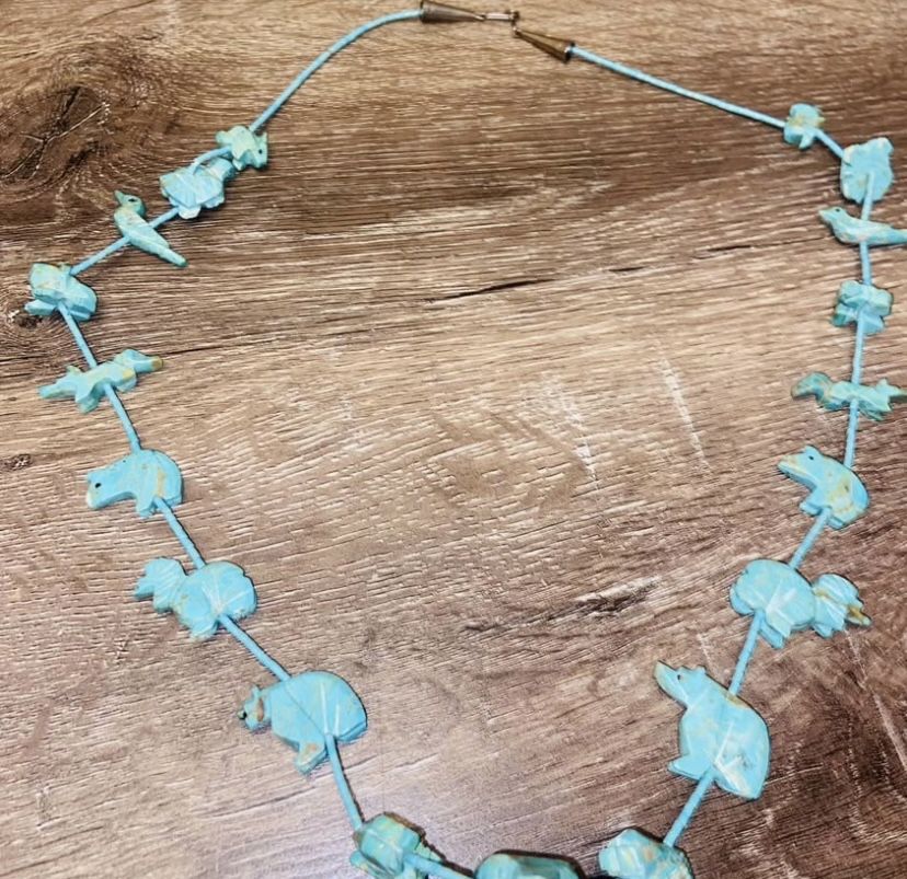 HAND CARVED ROYSTON TURQUOISE VINTAGE NATIVE AMERICAN NAVAJO