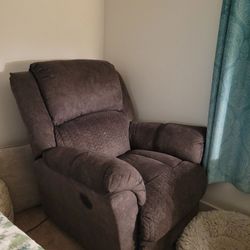 Automatic Reclining Chair