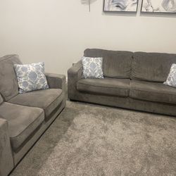 2 Sofas  Pull Out Bed Couch 
