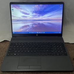 HP FHD intel i3 - 1215U