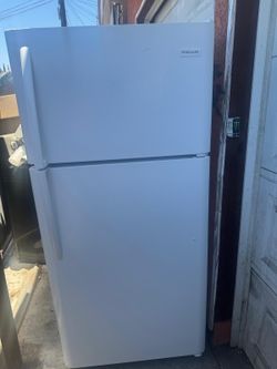Refrigerador trabaja muy bien