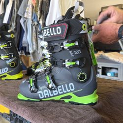 $300 DALBELLO SKI BOOTS Size 27.5 
