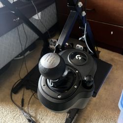 Logitech G920 Racing Wheel + Pedals + Shifter + Stand (Xbox/PC)