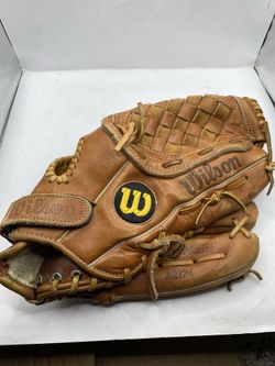 Wilson Signature A2124 George Brett Baseball Glove RHT Signature Model