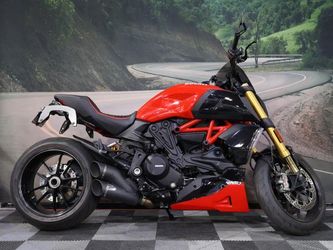 2021 Ducati Diavel 1260 S Ducati Red