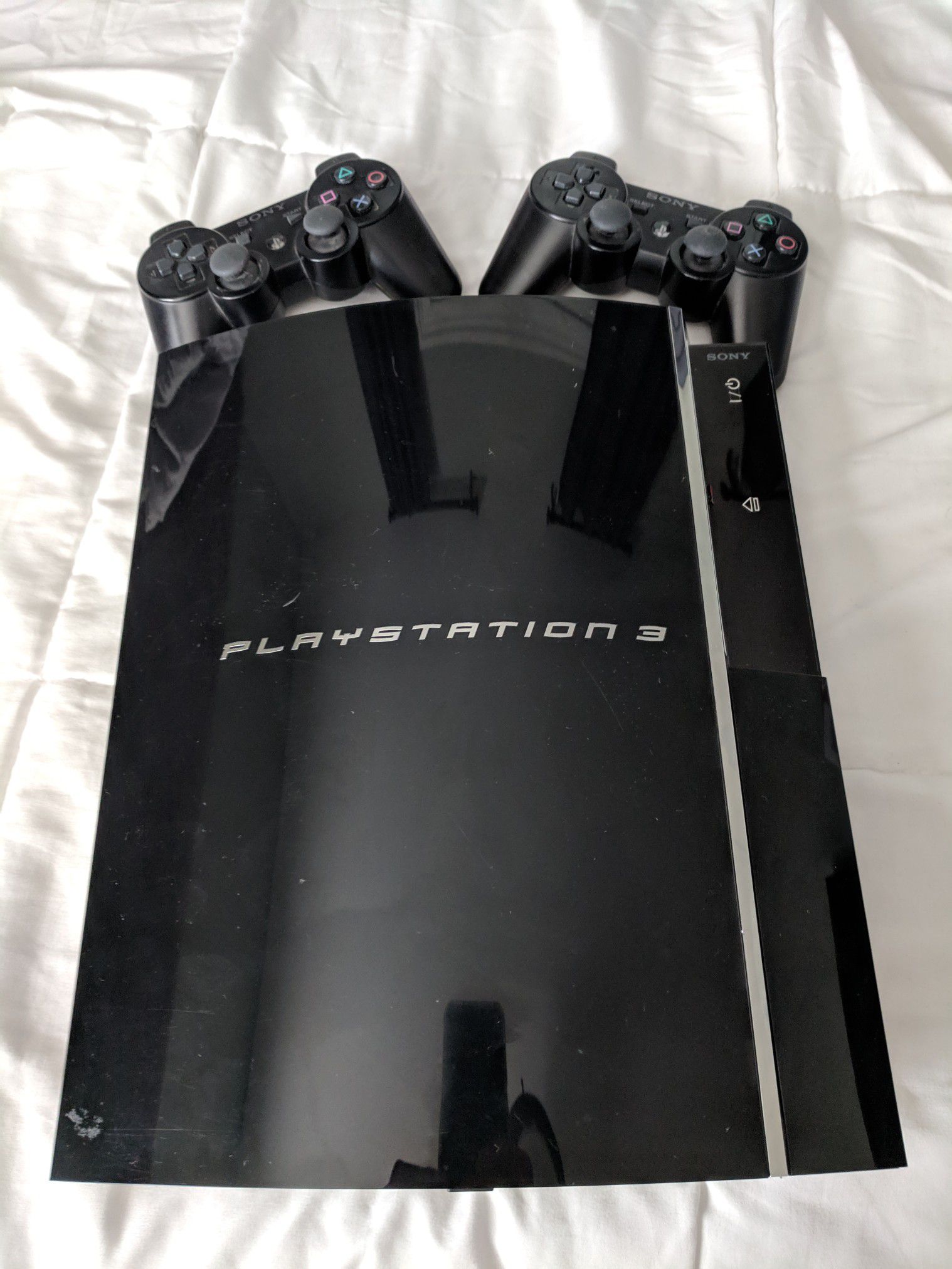 PlayStation 3 - 1st Generation 60GB CHECHA01 model. Excellent Condition w/ 2 Controllers and Cords